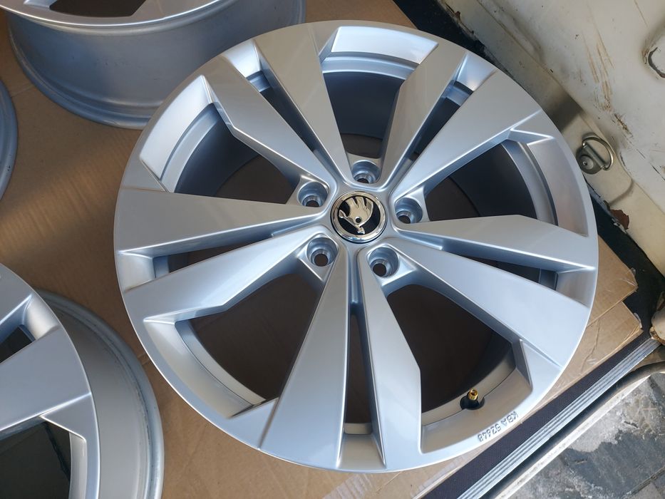 NOWE Alufelgi 18 cali 5x112 SKODA Octavia  Superb Karoq