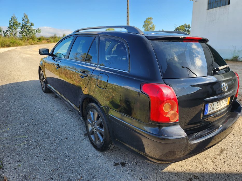 Toyota avensis  2.0 com 300000km