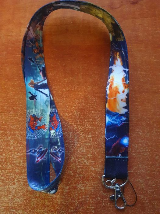 Smycz Super bohaterowie Avengers Marvela na prezent