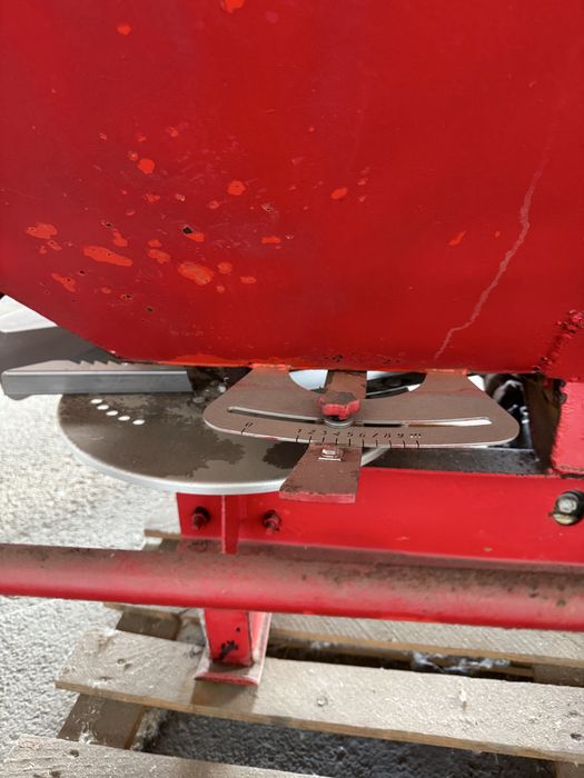 Розкидач добрив Woprol