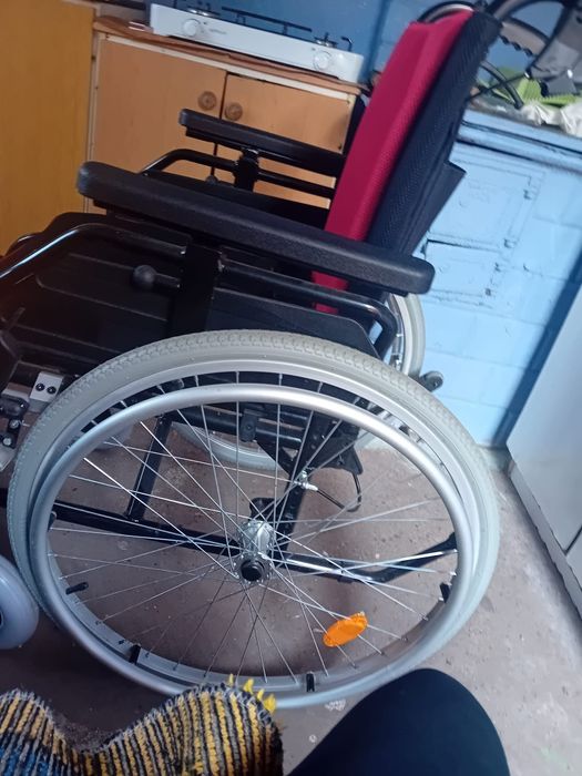 Lekki wózek inwalidzki Cameleon stan jak nowy