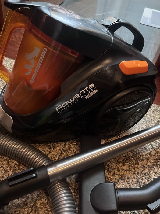 Aspirador de pó Rowenta compact power cyclonic