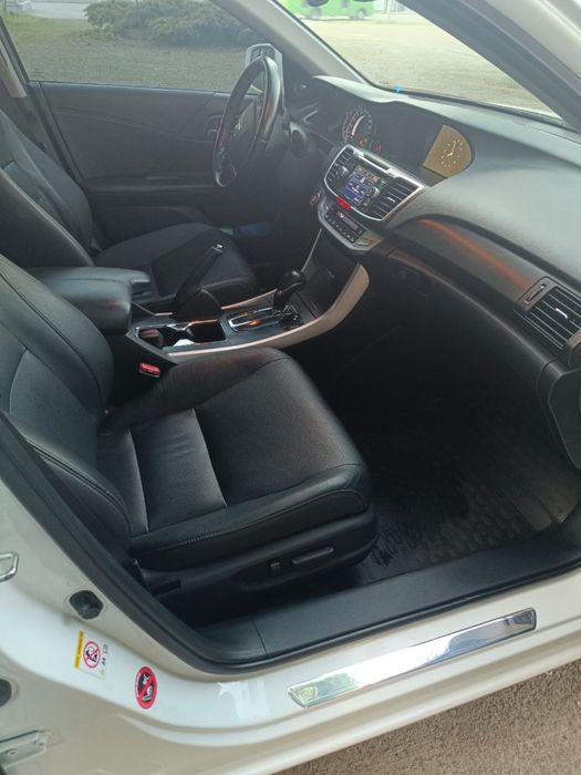 Продам Honda Accord Executive.