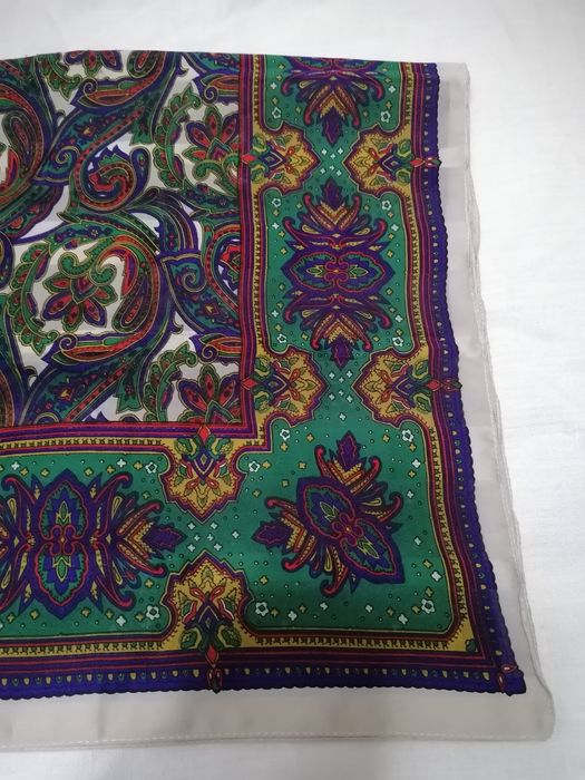 Lenços antigos de cabeça