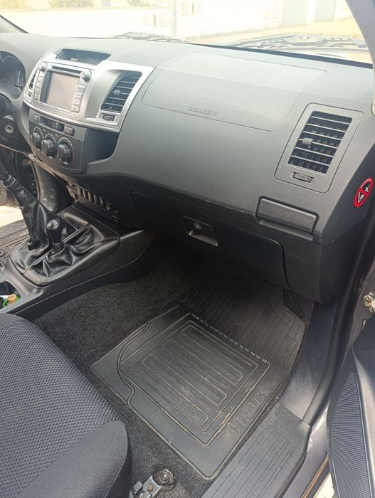 Toyota Hilux — fotografia 3
