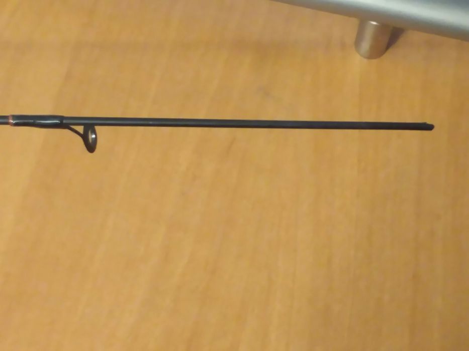 Спиннинг / удилище HURON 2.1 м  9-28g .Набору блесен.