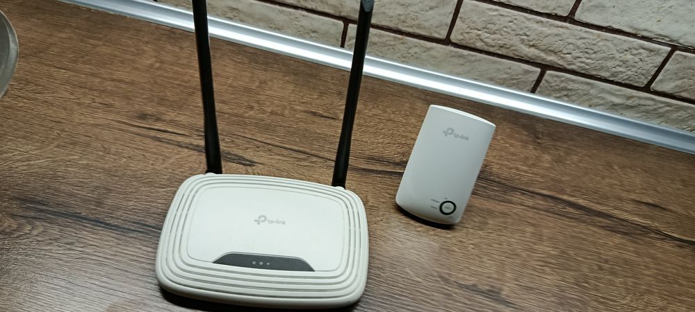 Роутер та ретранслятор