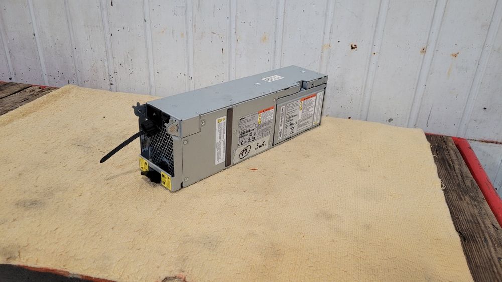 Блок питания Power-one.