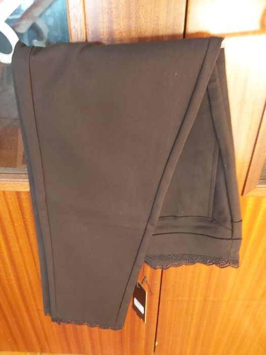 Calca preta nova c/etiqueta