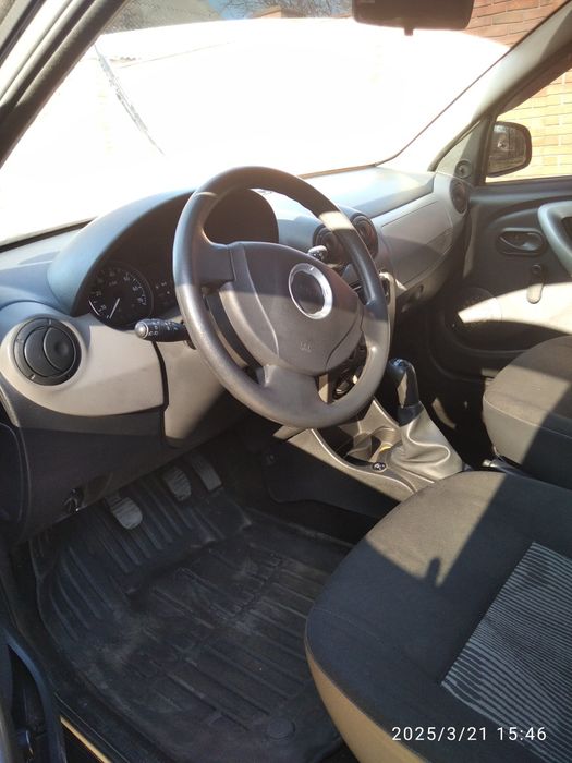 Авто DACIA Sandero 1,2