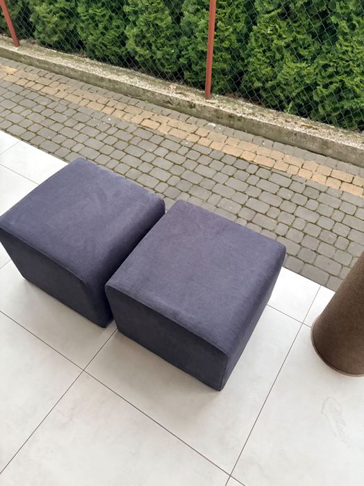 Nowe pufy koloru granatowego