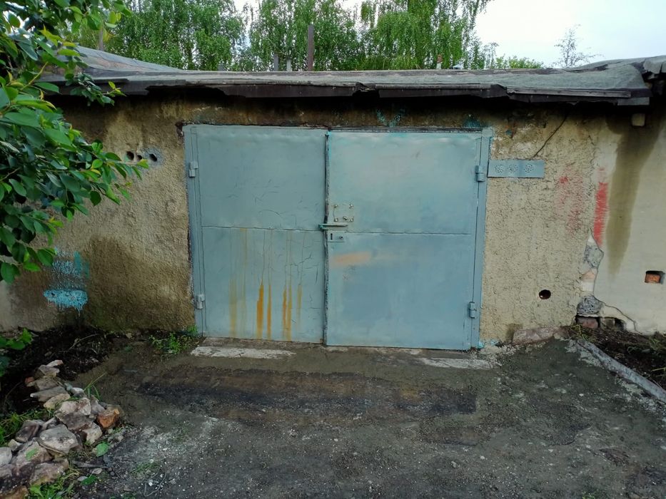 Срочно продам гараж за училищем