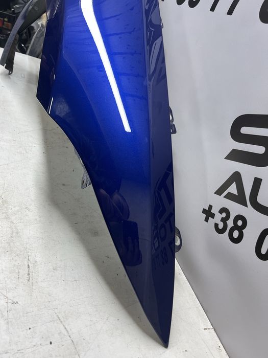 Праве крило Tesla Model S