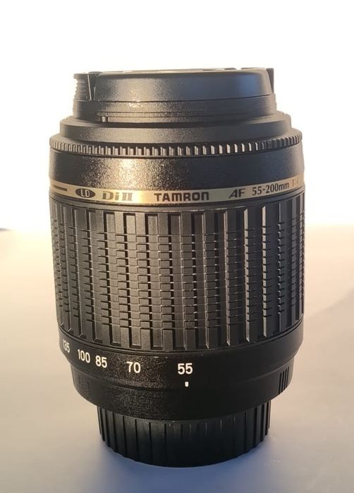 Objectiva Tamron 55-200 para Nikon