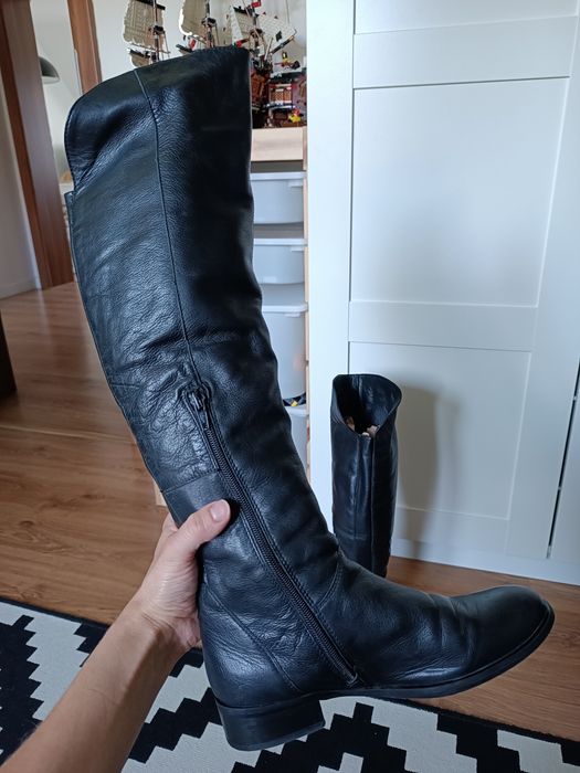 Czarne skórzane muszkieterki Lasocki 36