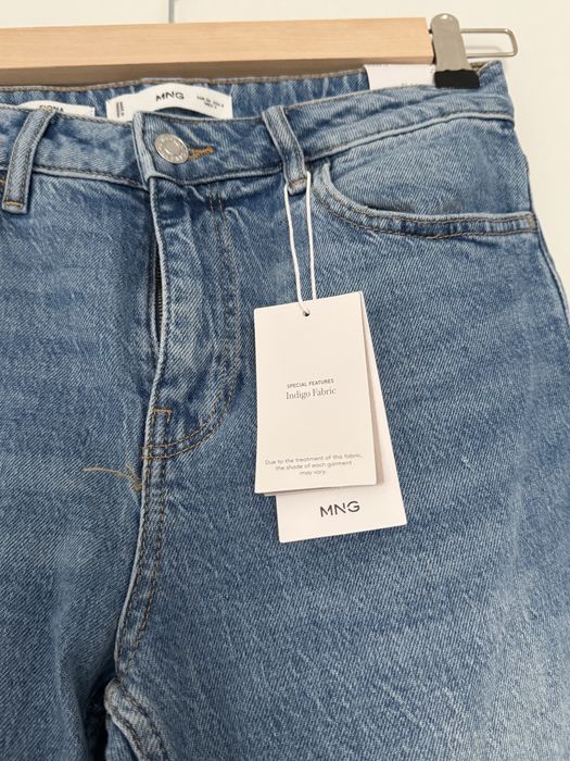 Jeansy Fiona flare firmy Mango