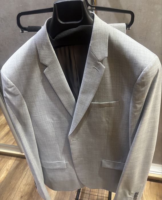 Костюм чоловічий продам