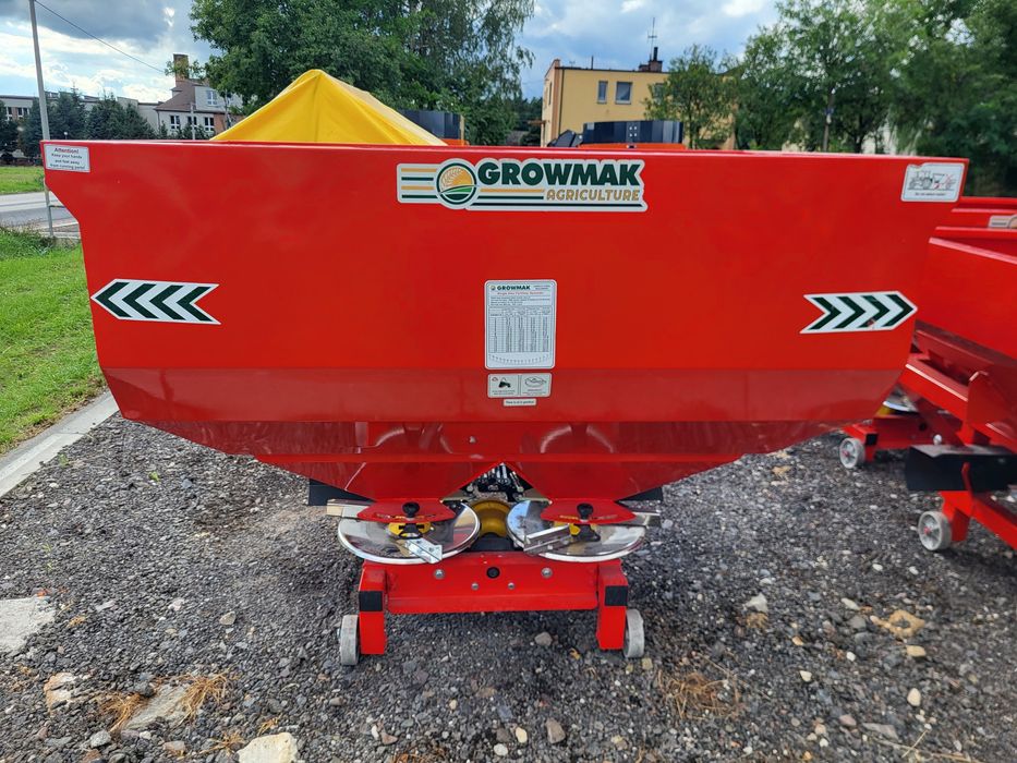 Nowy rozsiewacz nawozów 1500l dwutarczowy inox hydrauliczne zasuwy  18-24m  wałek w komplecie nowy FV23%