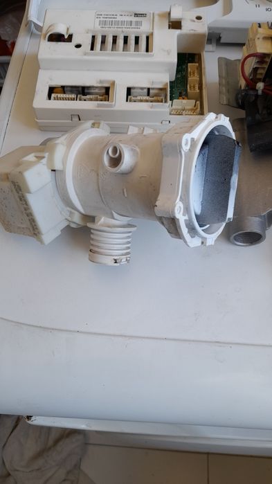 Vendo peças maquina lavar roupa indesit
