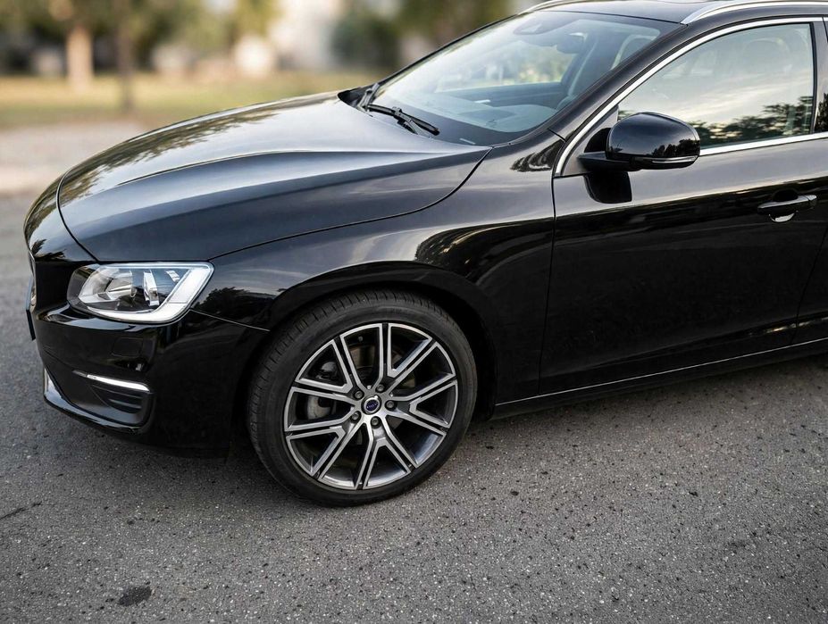 Volvo V60 D3 2016 — photo 2