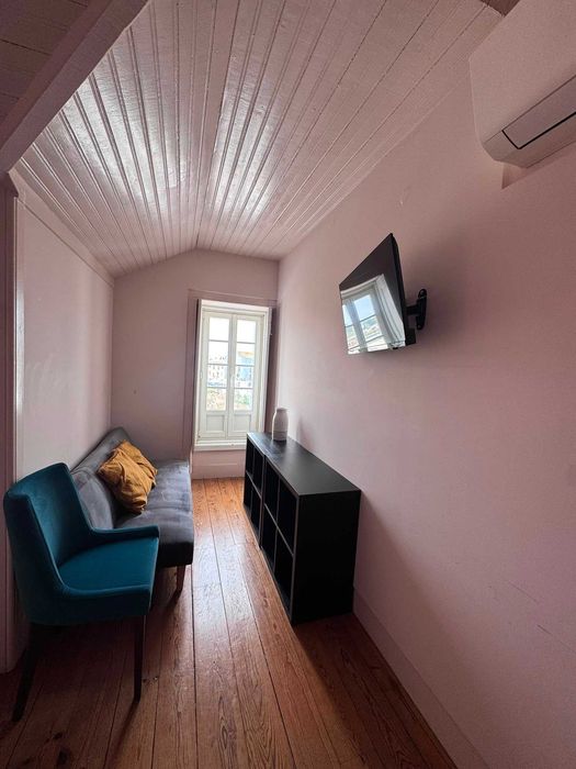 Apartamento T1 na Praça do Rossio. Inclui custos com luz, água e Internet! Imóvel Arte Nova