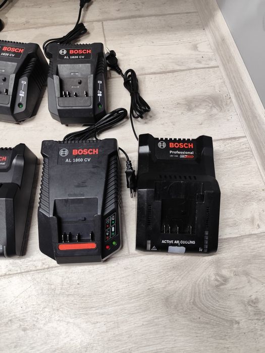 Bosch GAL 18V -40 зарядний пристрій Бош Оригінал зарядка