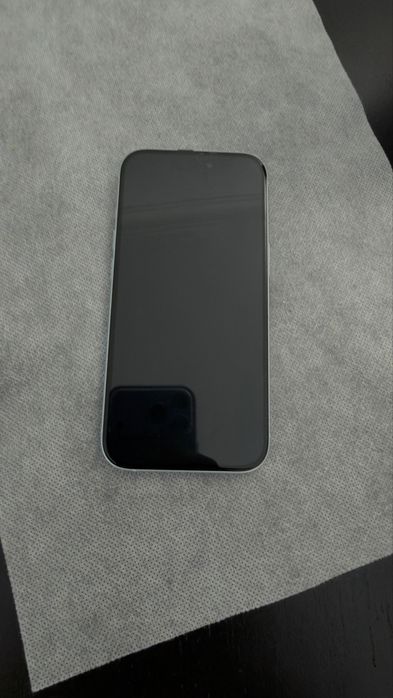 iPhone 15 128GB Azul — Excelente Estado - 83% bateria