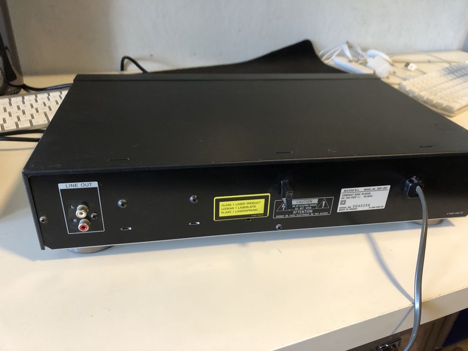 odtwarzacz płyt kompaktowych sony CDP 297