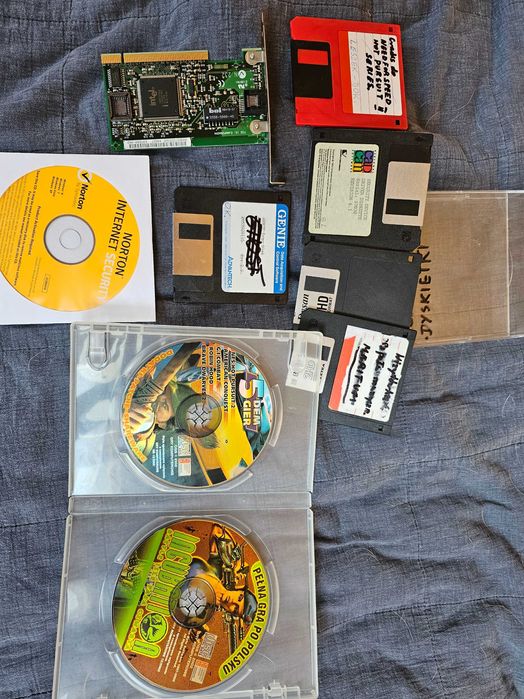 zestaw stare gry programy komputerowe dyskietki