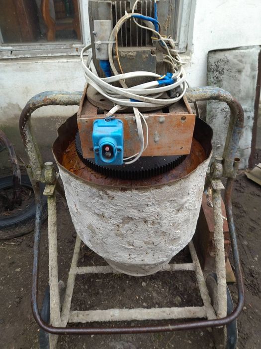 Продам бетономешалку