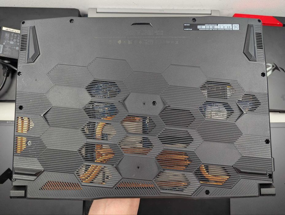 LAPTOP GAMINGOWY MSI Katana RTX 4060 Intel i7-12650H 144 hz