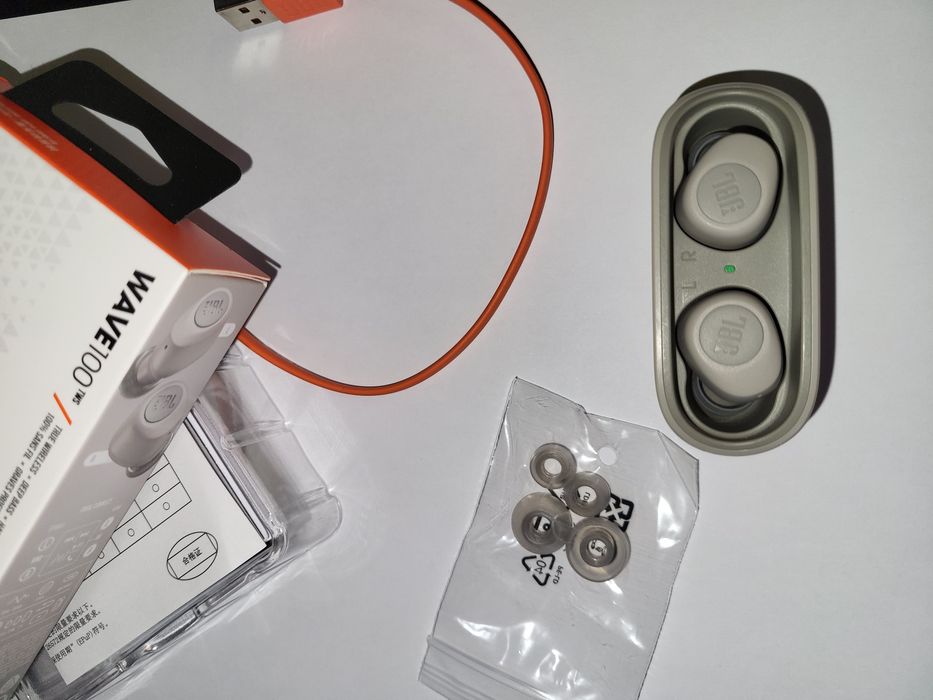 Auriculares JBL Wave 100 TWS