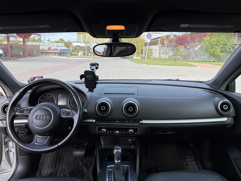продаж авто Audi A3 2014