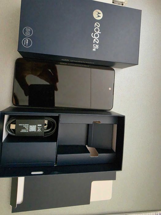 Motorola  edge 20 lite
