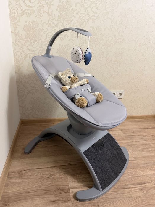Крісло качалка Chicco :подарунок ходунки штовхалка та коврик для новонароддених.