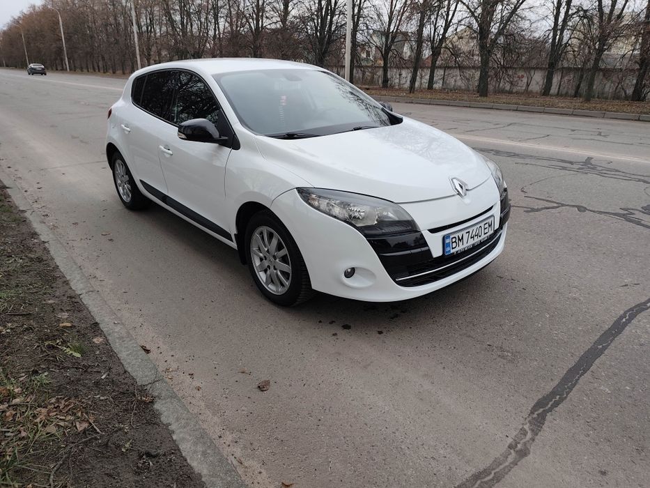 Продам Renault Megane 3 1.6 бензин 2012