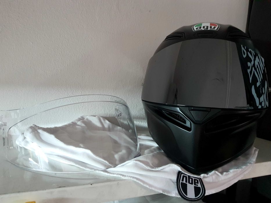 Capacete AGV K1 c/ 2 viseiras