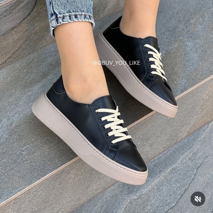 Кросівки шкіряні