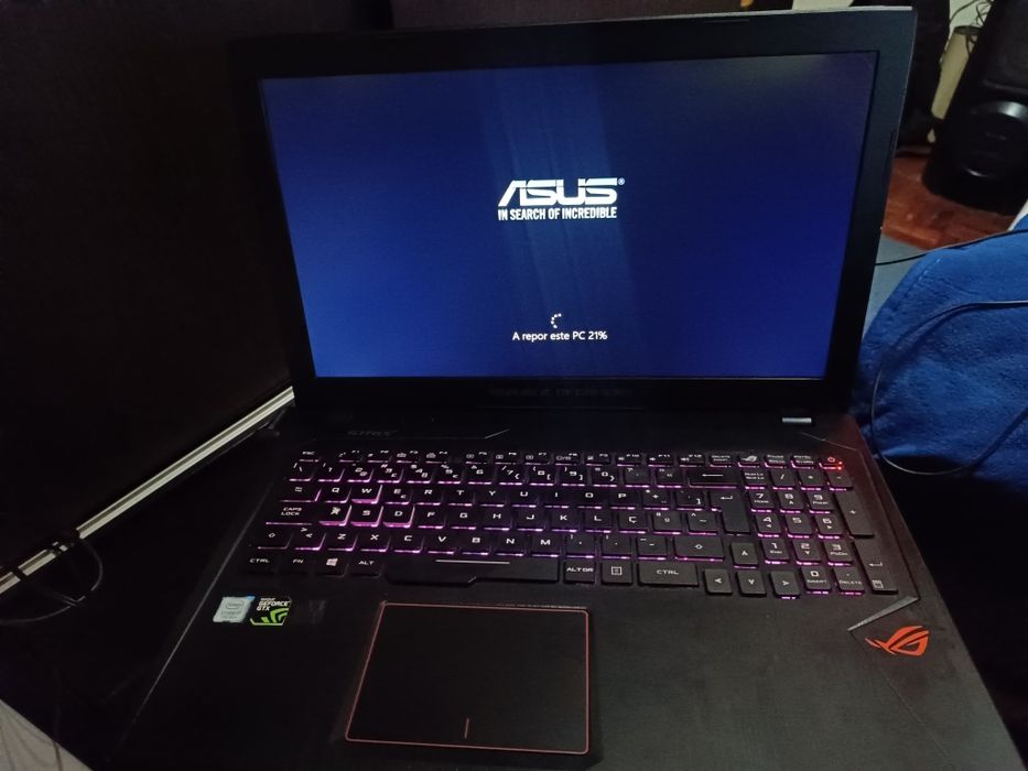 ASUS ROG em bom estado