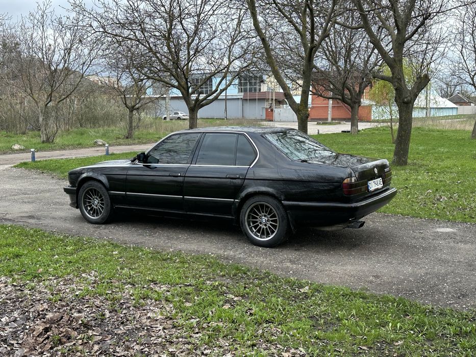 BMW  e32  7 series