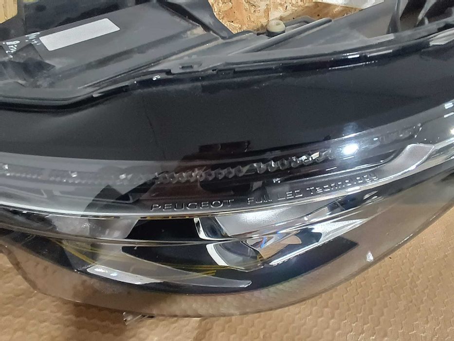 Farol frente esquerdo Peugeot 3008 ii e 5008