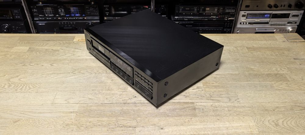 CD програвач Kenwood DP-M4010