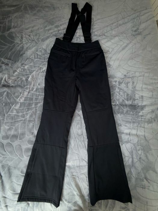 Spodnie narciarskie z rozszerzonymi nogawkami z softshellu