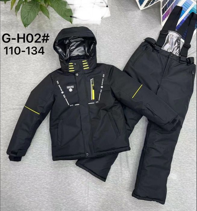 Зимний костюм, термокуртка, комбинезон на мальчика Венгрия год-8лет