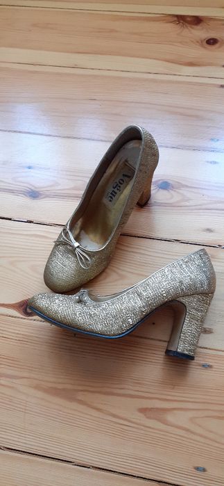 Czółenka Vogue złote