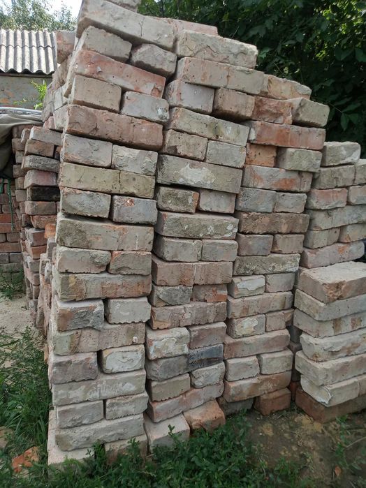 Цегла б/у (5грн за шт.)