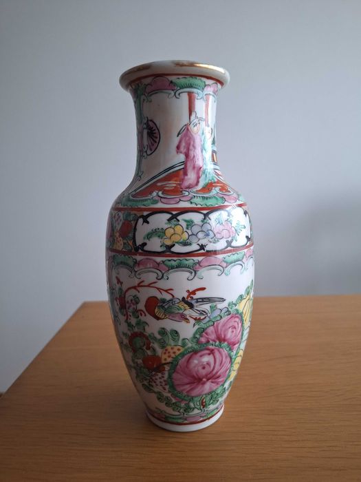 Jarra em porcelana de Macau