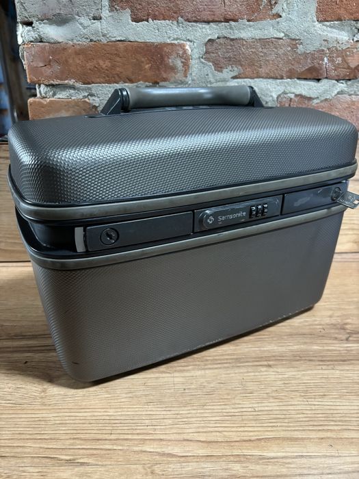 Kuferek kosmetyczny .!