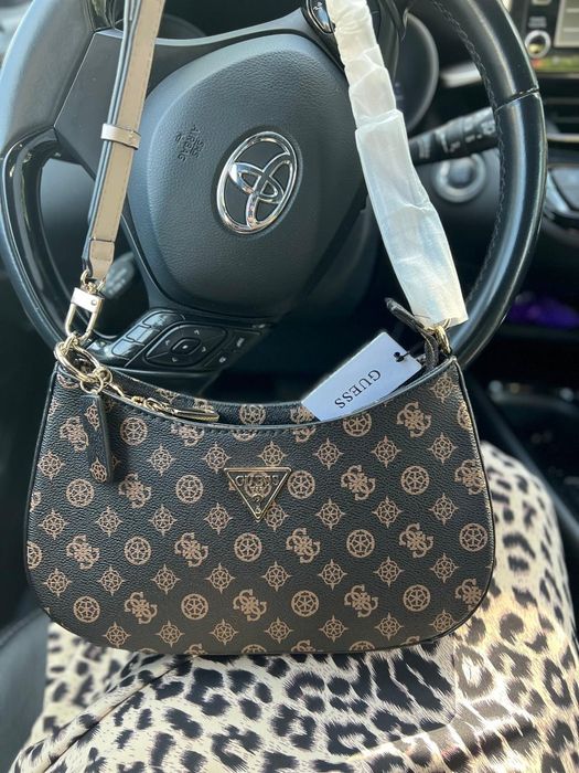 Сумка кросбоді Guess  Noelle  Alexie оригінал