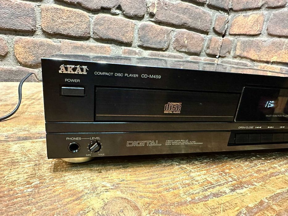 Odtwarzacz CD Midi  Akai CD-M 459